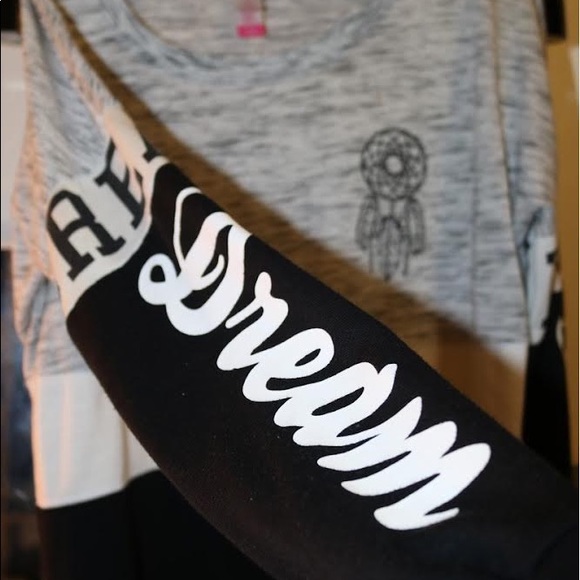 Super tees long sleeve! - Picture 4 of 4